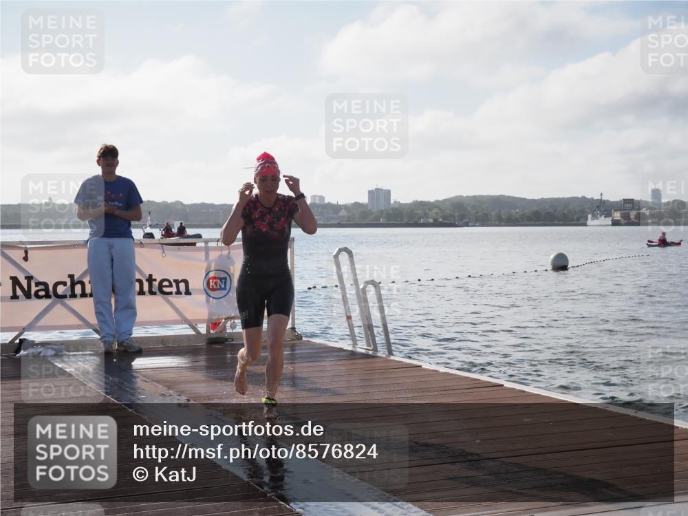 17.08.2025 - KN Förde Triathlon 2025 KatJ http://msf.ph/oto/8576824 17.08.2025 09:15:14 Schwimmen 143, 145, 133, 143, 145, 147 meine-sportfotos.de