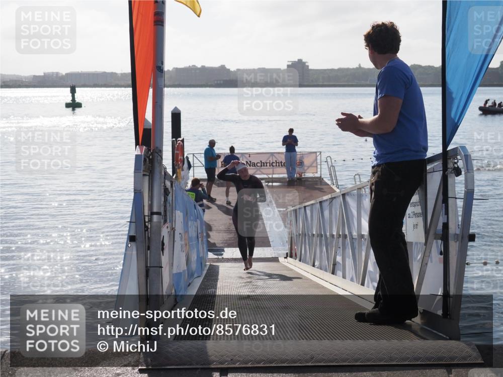 17.08.2025 - KN Förde Triathlon 2025 MichiJ http://msf.ph/oto/8576831 17.08.2025 09:12:25 Schwimmen 127, 127 meine-sportfotos.de