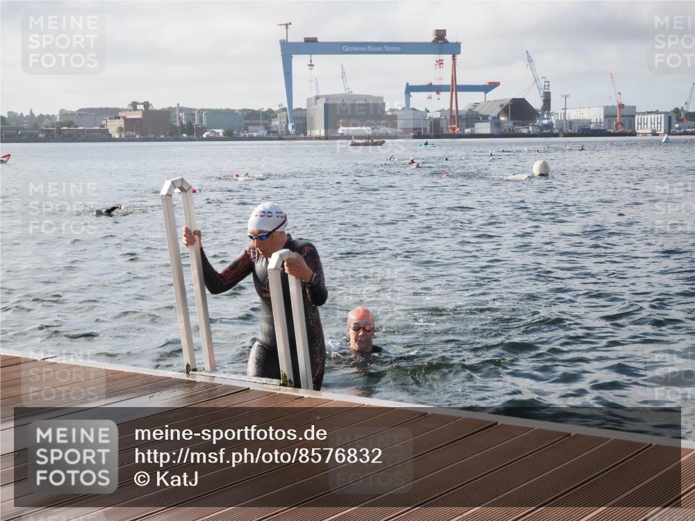 17.08.2025 - KN Förde Triathlon 2025 KatJ http://msf.ph/oto/8576832 17.08.2025 09:15:18 Schwimmen 143, 149, 143, 145, 147, 149 meine-sportfotos.de