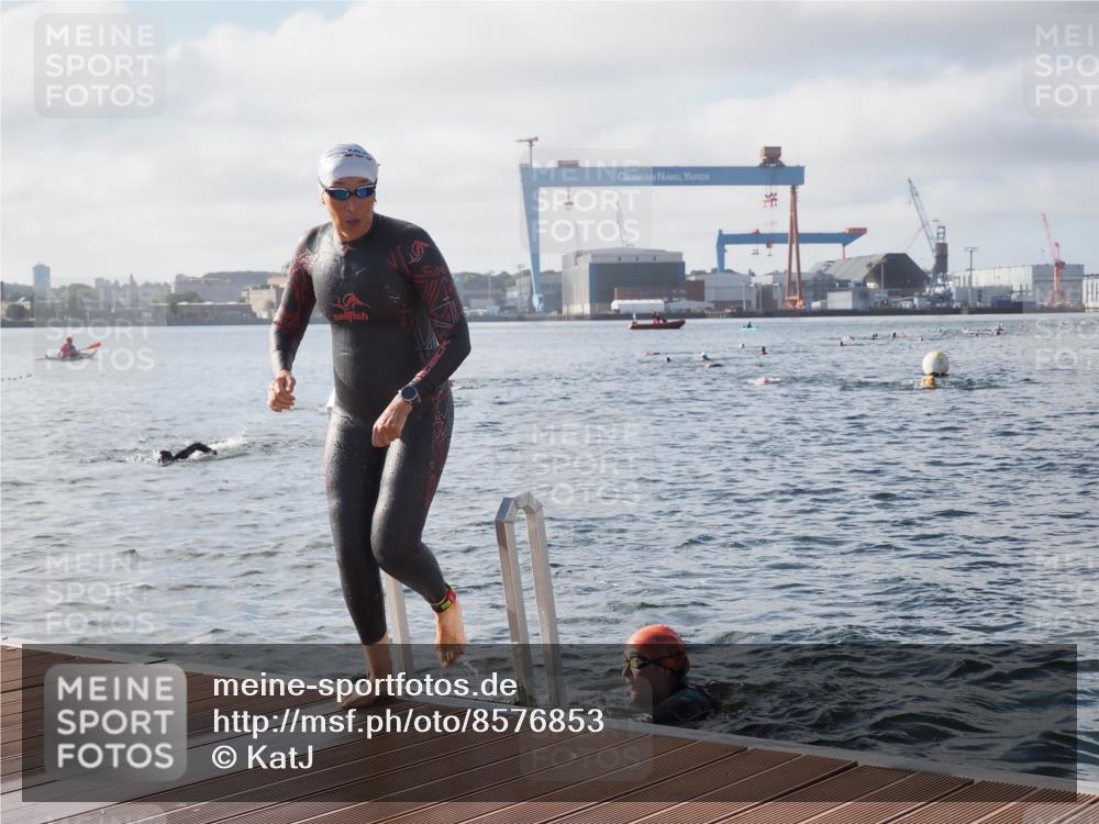 17.08.2025 - KN Förde Triathlon 2025 KatJ http://msf.ph/oto/8576853 17.08.2025 09:15:22 Schwimmen 141, 143, 149, 141, 143, 149 meine-sportfotos.de