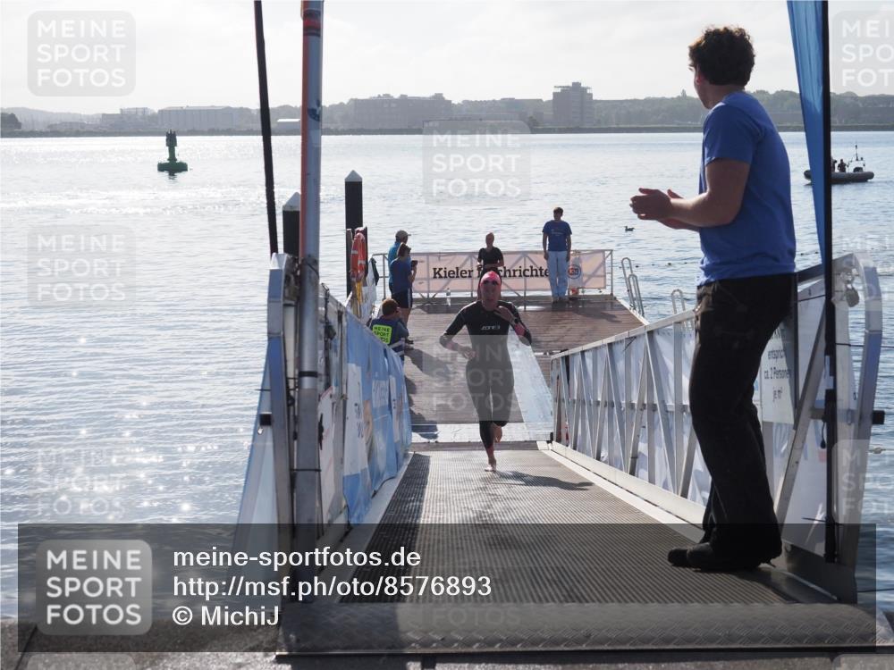 17.08.2025 - KN Förde Triathlon 2025 MichiJ http://msf.ph/oto/8576893 17.08.2025 09:12:46 Schwimmen 136, 136, 142 meine-sportfotos.de