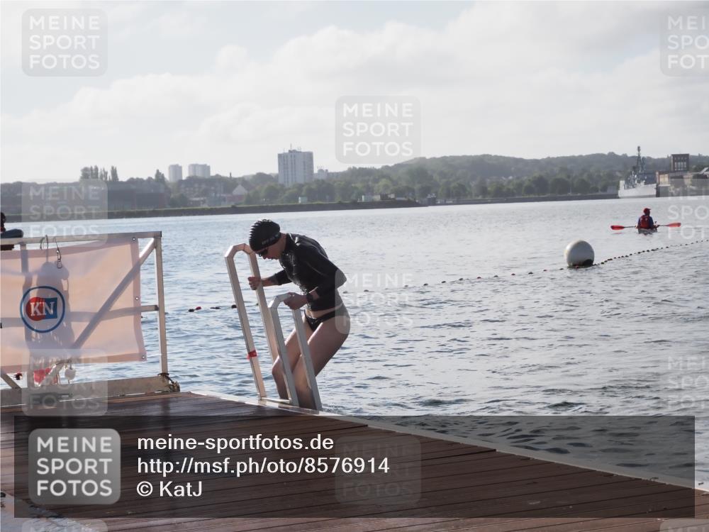 17.08.2025 - KN Förde Triathlon 2025 KatJ http://msf.ph/oto/8576914 17.08.2025 09:15:37 Schwimmen 131, 141, 131, 141, 149 meine-sportfotos.de