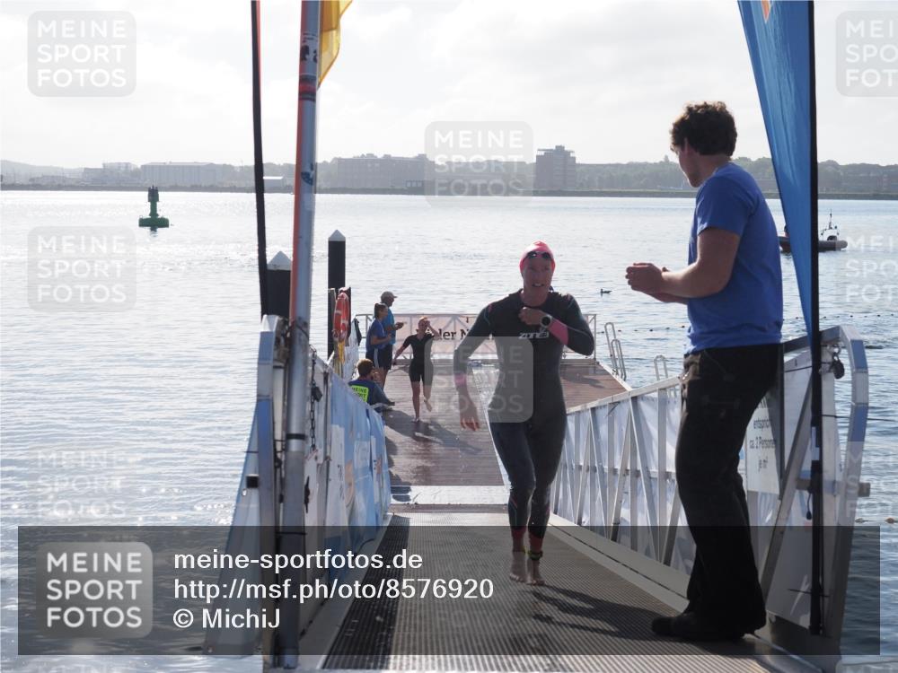17.08.2025 - KN Förde Triathlon 2025 MichiJ http://msf.ph/oto/8576920 17.08.2025 09:12:48 Schwimmen 136, 136, 142 meine-sportfotos.de