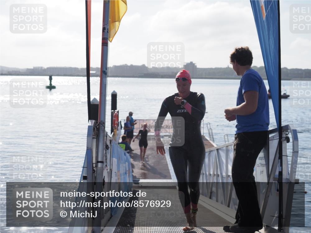 17.08.2025 - KN Förde Triathlon 2025 MichiJ http://msf.ph/oto/8576929 17.08.2025 09:12:48 Schwimmen 136, 136, 142 meine-sportfotos.de