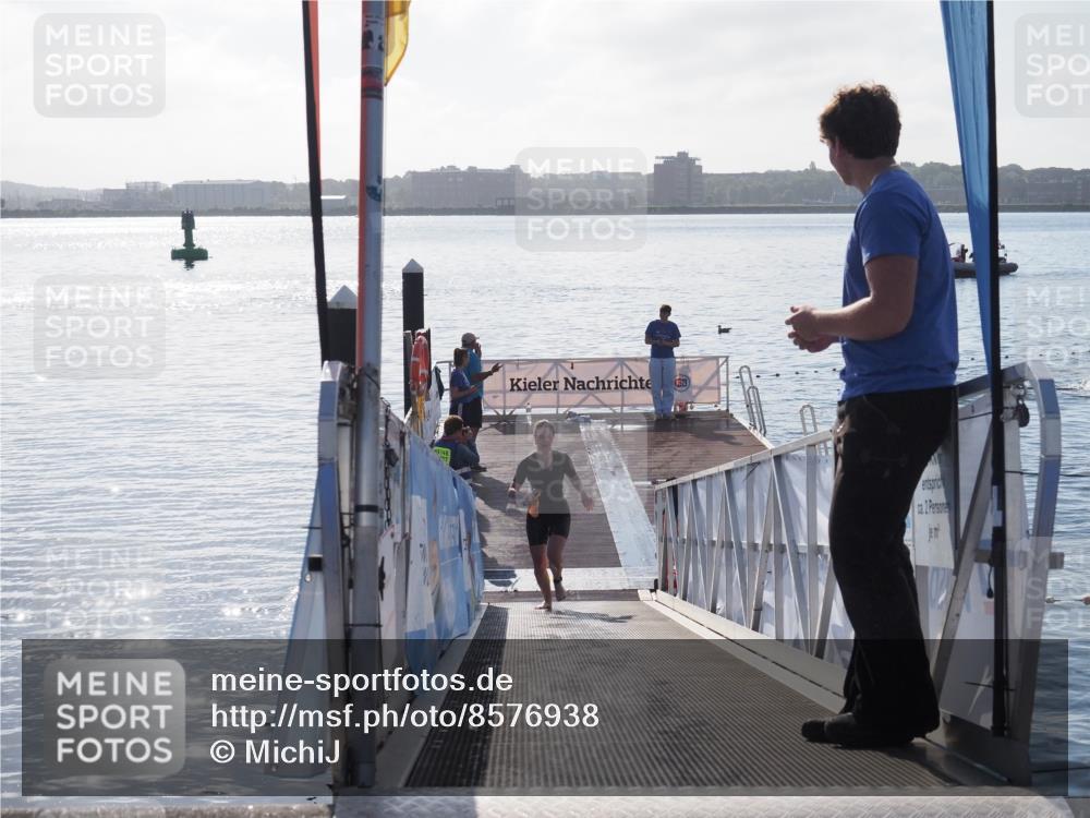 17.08.2025 - KN Förde Triathlon 2025 MichiJ http://msf.ph/oto/8576938 17.08.2025 09:12:50 Schwimmen 136, 142, 136, 142 meine-sportfotos.de