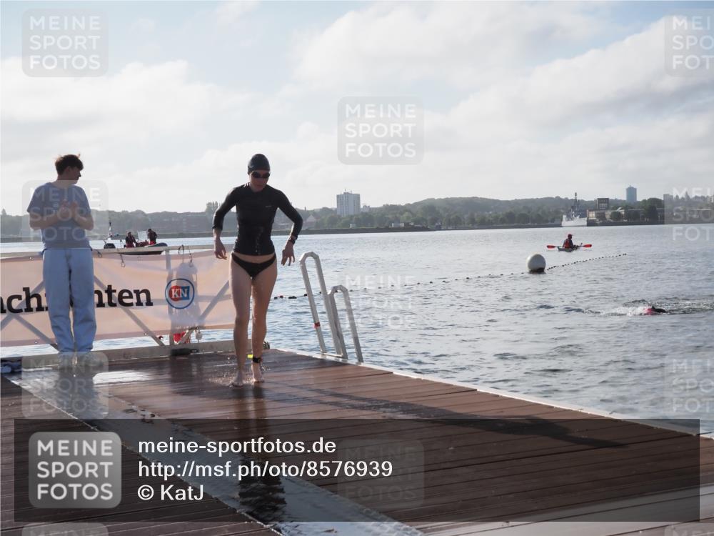 17.08.2025 - KN Förde Triathlon 2025 KatJ http://msf.ph/oto/8576939 17.08.2025 09:15:39 Schwimmen 131, 131, 141 meine-sportfotos.de