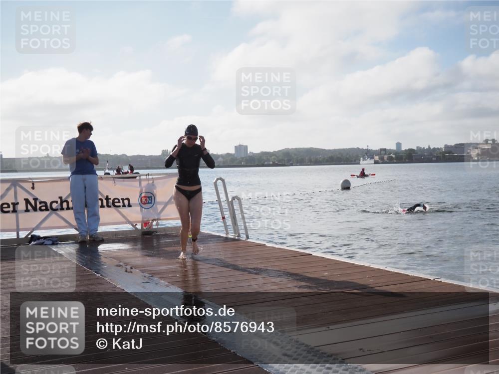 17.08.2025 - KN Förde Triathlon 2025 KatJ http://msf.ph/oto/8576943 17.08.2025 09:15:39 Schwimmen 131, 131, 141 meine-sportfotos.de