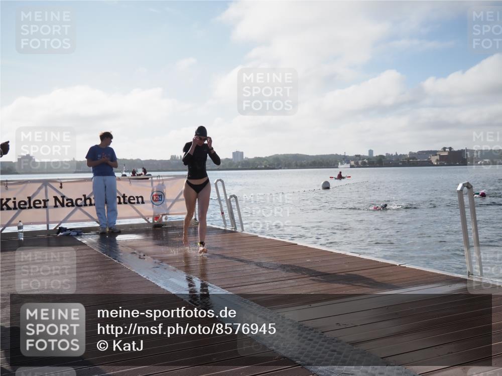 17.08.2025 - KN Förde Triathlon 2025 KatJ http://msf.ph/oto/8576945 17.08.2025 09:15:39 Schwimmen 131, 131, 141 meine-sportfotos.de