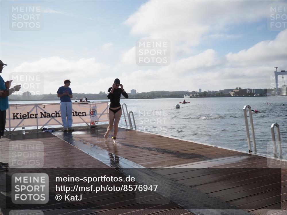 17.08.2025 - KN Förde Triathlon 2025 KatJ http://msf.ph/oto/8576947 17.08.2025 09:15:40 Schwimmen 131, 131, 141 meine-sportfotos.de