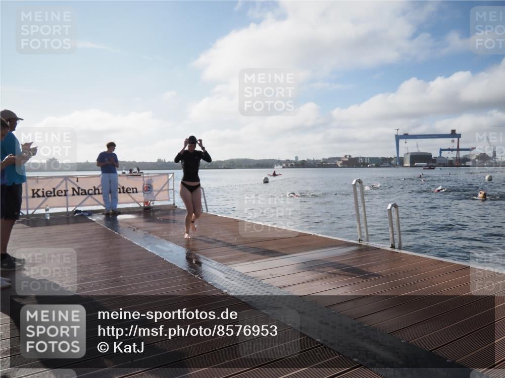 17.08.2025 - KN Förde Triathlon 2025 KatJ http://msf.ph/oto/8576953 17.08.2025 09:15:40 Schwimmen 131, 131, 141 meine-sportfotos.de