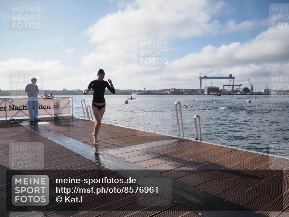 17.08.2025 - KN Förde Triathlon 2025 KatJ http://msf.ph/oto/8576961 17.08.2025 09:15:40 Schwimmen 131, 131, 141 meine-sportfotos.de