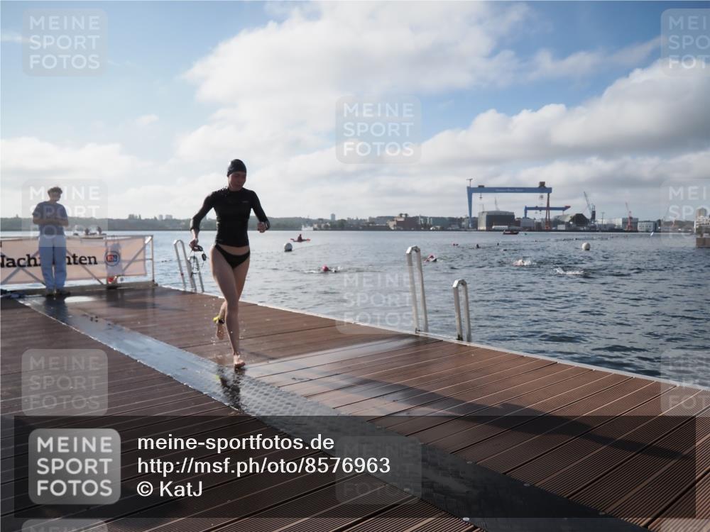 17.08.2025 - KN Förde Triathlon 2025 KatJ http://msf.ph/oto/8576963 17.08.2025 09:15:41 Schwimmen 131, 131, 141 meine-sportfotos.de