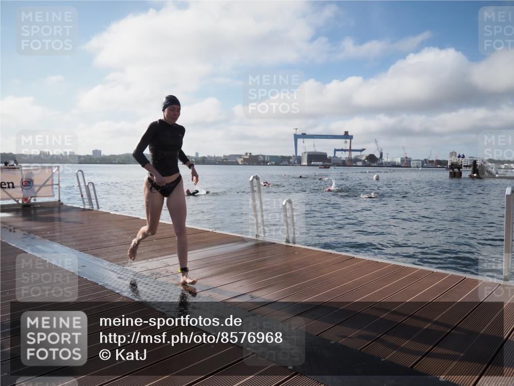 17.08.2025 - KN Förde Triathlon 2025 KatJ http://msf.ph/oto/8576968 17.08.2025 09:15:41 Schwimmen 131, 131, 141 meine-sportfotos.de