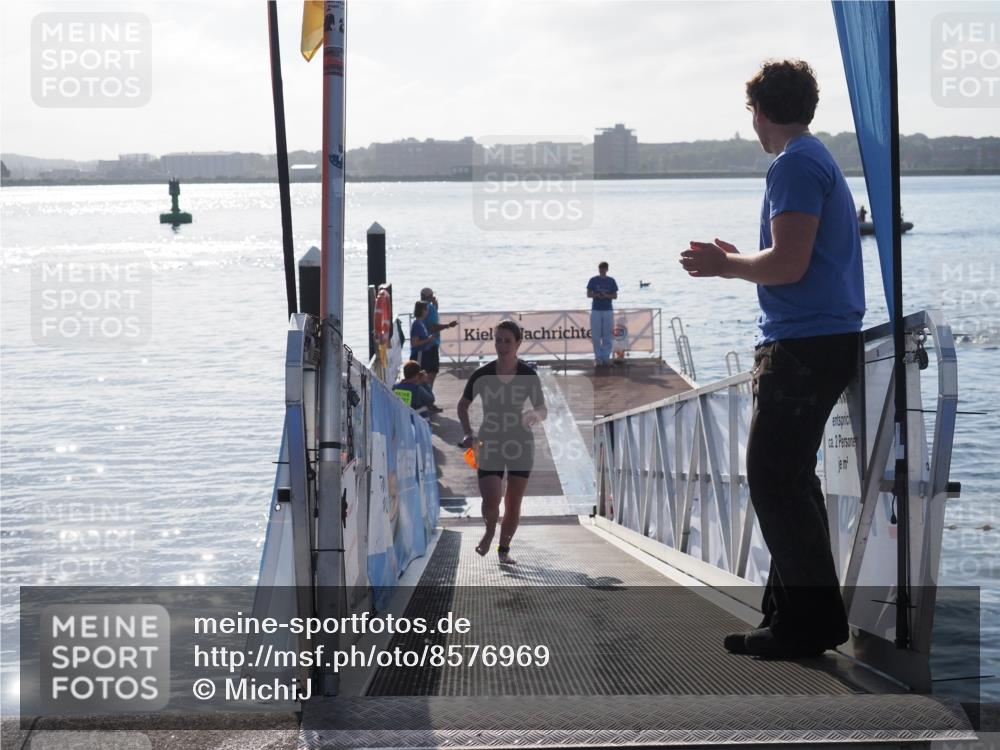 17.08.2025 - KN Förde Triathlon 2025 MichiJ http://msf.ph/oto/8576969 17.08.2025 09:12:52 Schwimmen 136, 142, 142 meine-sportfotos.de