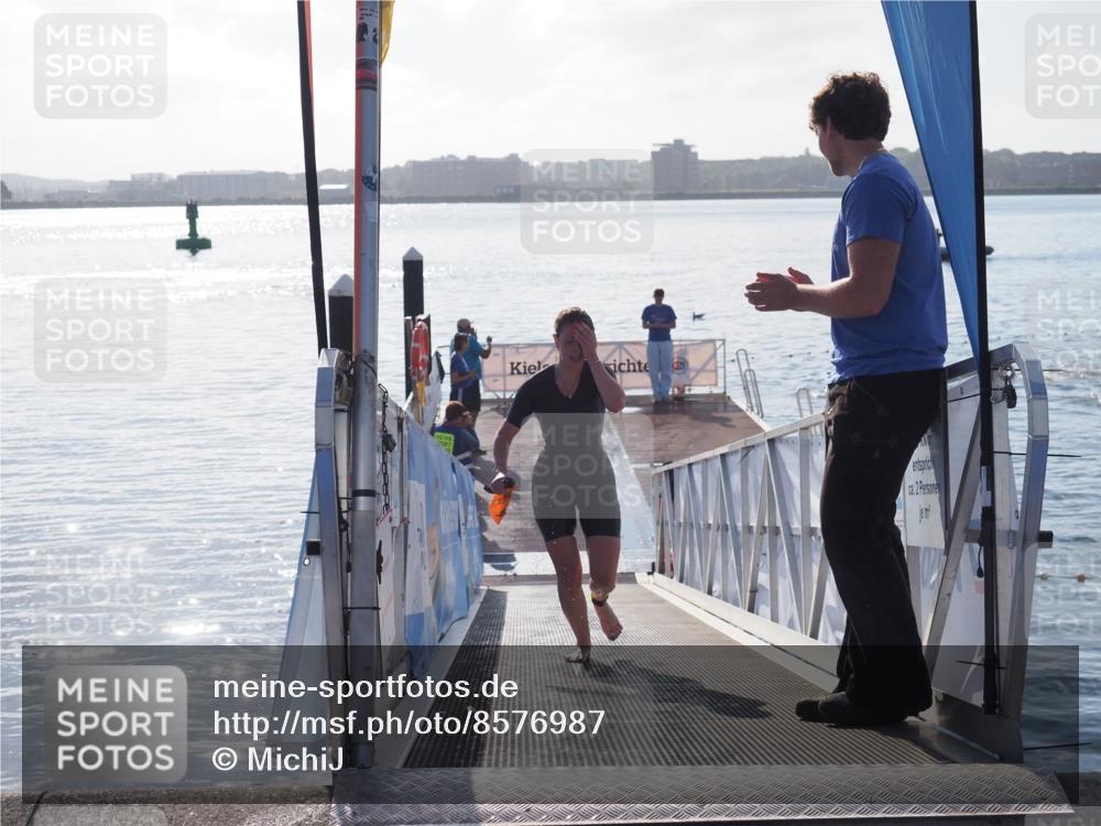 17.08.2025 - KN Förde Triathlon 2025 MichiJ http://msf.ph/oto/8576987 17.08.2025 09:12:53 Schwimmen 136, 142, 142 meine-sportfotos.de