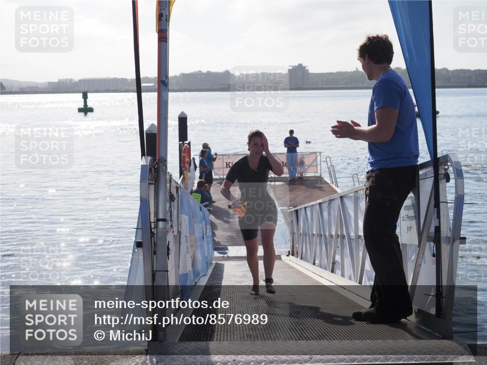 17.08.2025 - KN Förde Triathlon 2025 MichiJ http://msf.ph/oto/8576989 17.08.2025 09:12:54 Schwimmen 136, 142, 142 meine-sportfotos.de