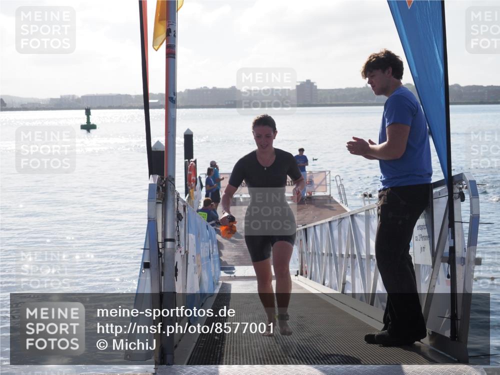 17.08.2025 - KN Förde Triathlon 2025 MichiJ http://msf.ph/oto/8577001 17.08.2025 09:12:54 Schwimmen 136, 142, 142 meine-sportfotos.de