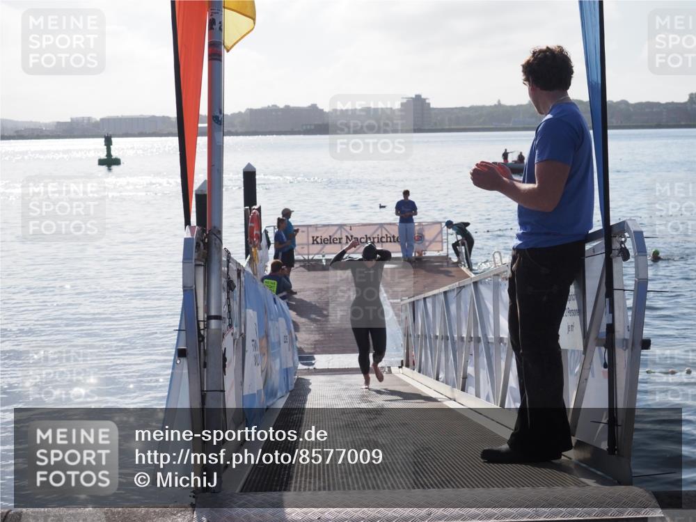 17.08.2025 - KN Förde Triathlon 2025 MichiJ http://msf.ph/oto/8577009 17.08.2025 09:13:09 Schwimmen 126, 122, 126, 130 meine-sportfotos.de