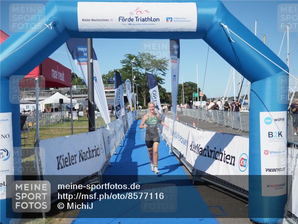 17.08.2025 - KN Förde Triathlon 2025 MichiJ http://msf.ph/oto/8577116 17.08.2025 16:02:36 Laufen 33 meine-sportfotos.de