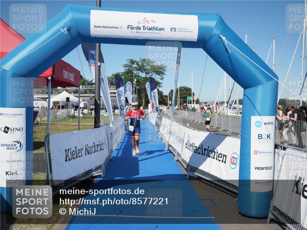 17.08.2025 - KN Förde Triathlon 2025 MichiJ http://msf.ph/oto/8577221 17.08.2025 16:04:59 Laufen 31 meine-sportfotos.de