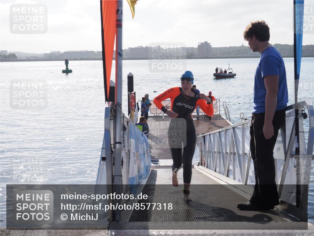 17.08.2025 - KN Förde Triathlon 2025 MichiJ http://msf.ph/oto/8577318 17.08.2025 09:13:36 Schwimmen 135, 148, 198, 138, 148, 151 meine-sportfotos.de