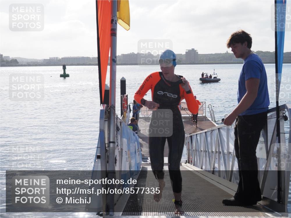 17.08.2025 - KN Förde Triathlon 2025 MichiJ http://msf.ph/oto/8577335 17.08.2025 09:13:37 Schwimmen 135, 148, 198, 138, 148, 151 meine-sportfotos.de