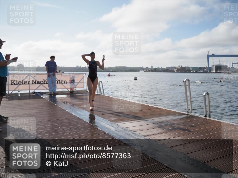 17.08.2025 - KN Förde Triathlon 2025 KatJ http://msf.ph/oto/8577363 17.08.2025 09:16:42 Schwimmen 144, 172, 176, 144, 160, 172, 176 meine-sportfotos.de