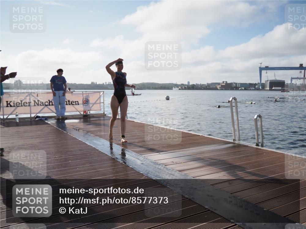 17.08.2025 - KN Förde Triathlon 2025 KatJ http://msf.ph/oto/8577373 17.08.2025 09:16:43 Schwimmen 172, 176, 144, 160, 172, 176 meine-sportfotos.de