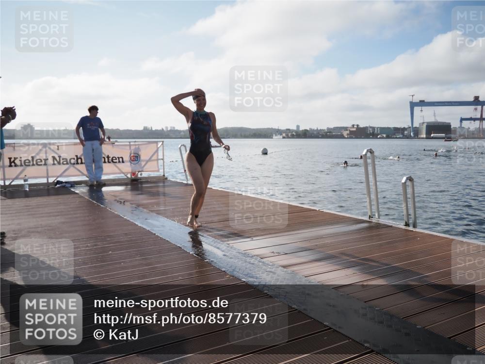 17.08.2025 - KN Förde Triathlon 2025 KatJ http://msf.ph/oto/8577379 17.08.2025 09:16:43 Schwimmen 172, 176, 144, 160, 172, 176 meine-sportfotos.de