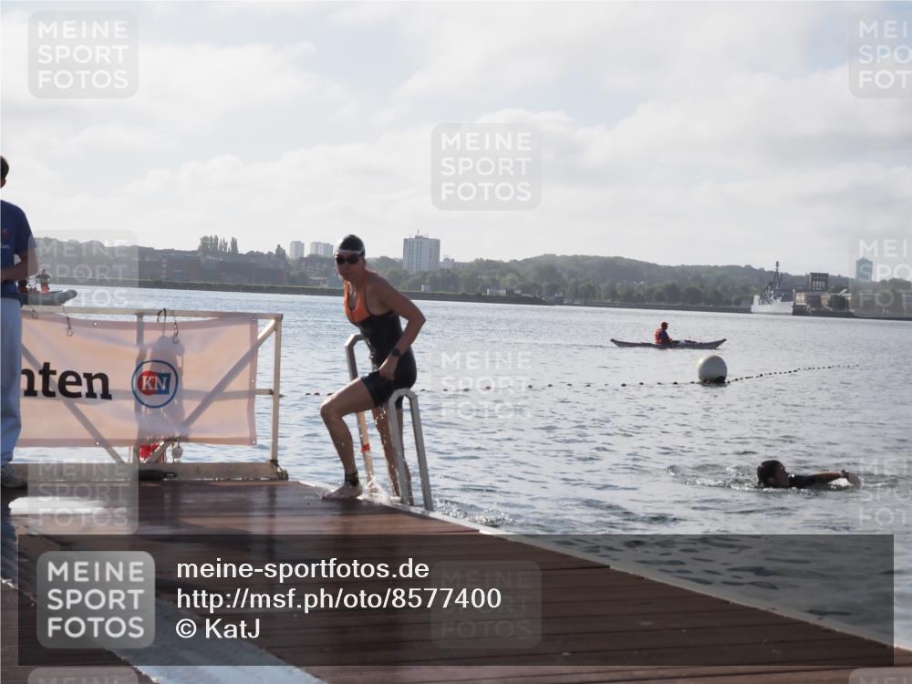 17.08.2025 - KN Förde Triathlon 2025 KatJ http://msf.ph/oto/8577400 17.08.2025 09:17:02 Schwimmen 158, 204, 158 meine-sportfotos.de