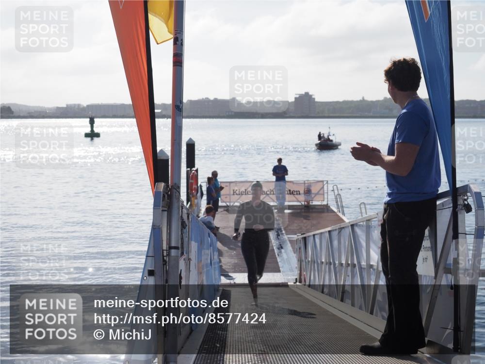 17.08.2025 - KN Förde Triathlon 2025 MichiJ http://msf.ph/oto/8577424 17.08.2025 09:13:50 Schwimmen 138, 151, 151 meine-sportfotos.de
