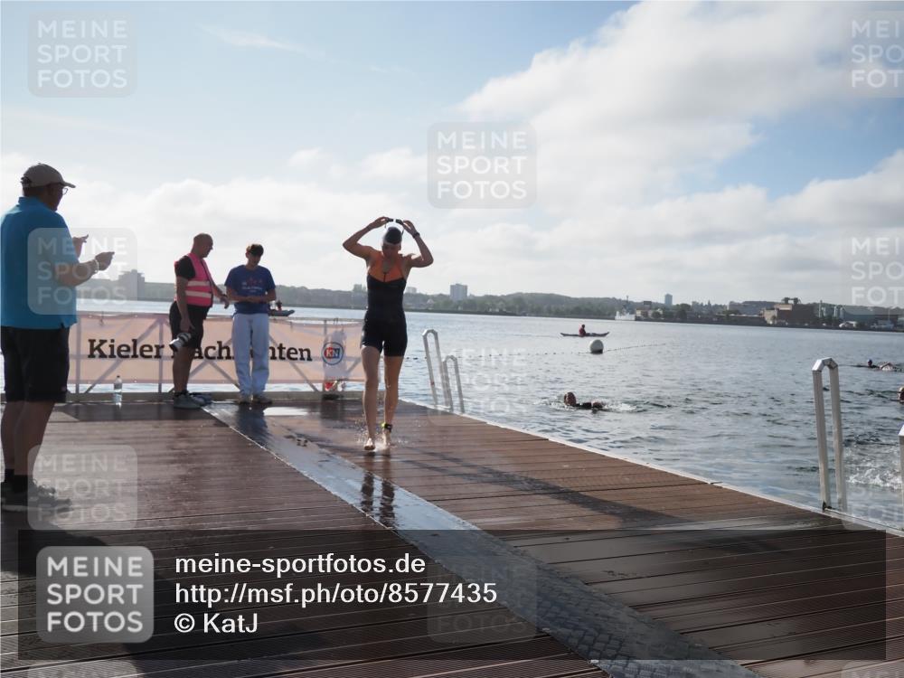 17.08.2025 - KN Förde Triathlon 2025 KatJ http://msf.ph/oto/8577435 17.08.2025 09:17:04 Schwimmen 158, 169, 204, 158 meine-sportfotos.de