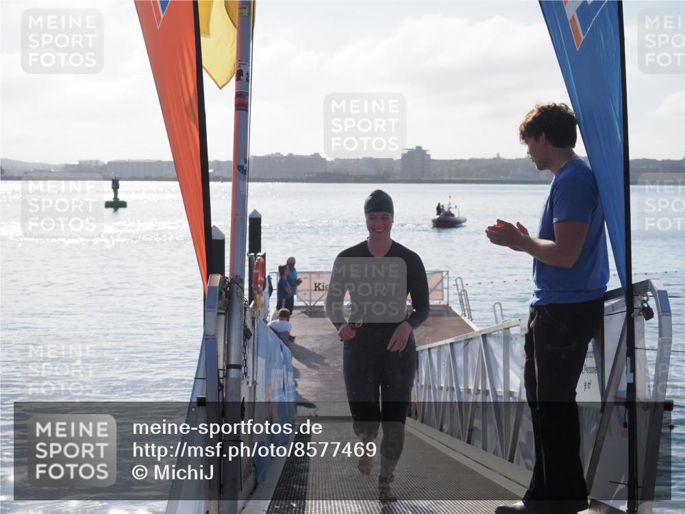 17.08.2025 - KN Förde Triathlon 2025 MichiJ http://msf.ph/oto/8577469 17.08.2025 09:13:52 Schwimmen 138, 151, 151 meine-sportfotos.de