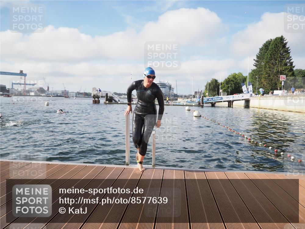 17.08.2025 - KN Förde Triathlon 2025 KatJ http://msf.ph/oto/8577639 17.08.2025 09:17:30 Schwimmen 177, 181, 177, 181 meine-sportfotos.de