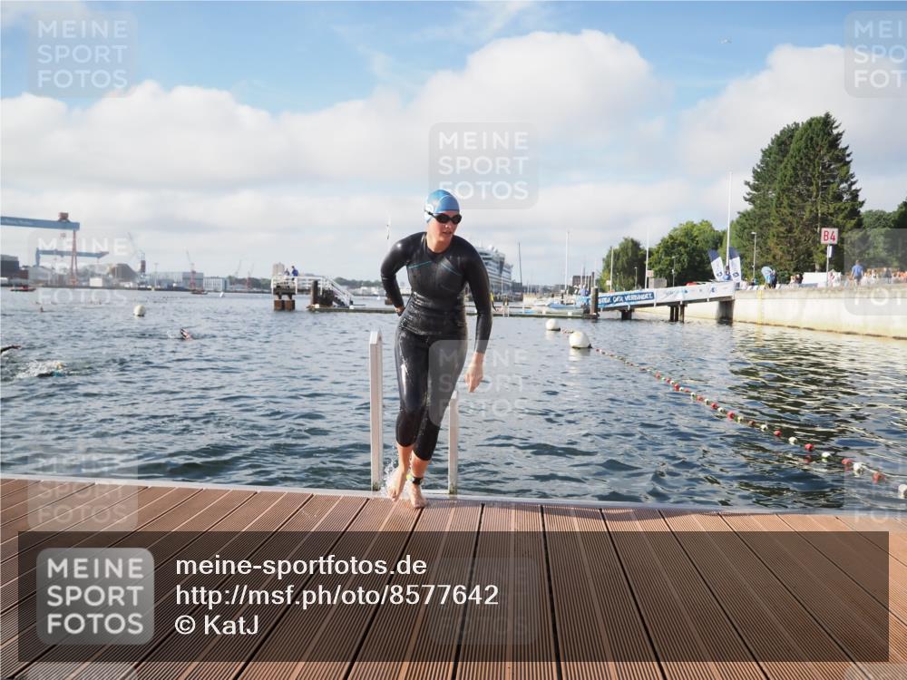 17.08.2025 - KN Förde Triathlon 2025 KatJ http://msf.ph/oto/8577642 17.08.2025 09:17:30 Schwimmen 177, 181, 177, 181 meine-sportfotos.de
