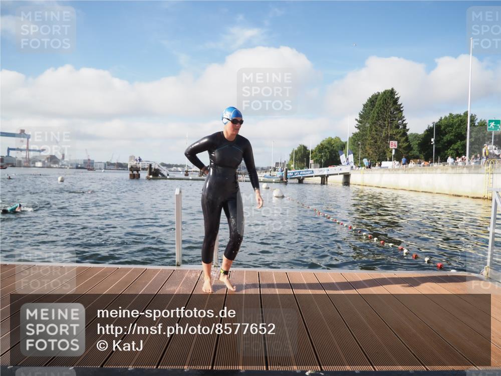17.08.2025 - KN Förde Triathlon 2025 KatJ http://msf.ph/oto/8577652 17.08.2025 09:17:31 Schwimmen 177, 181, 177, 181 meine-sportfotos.de