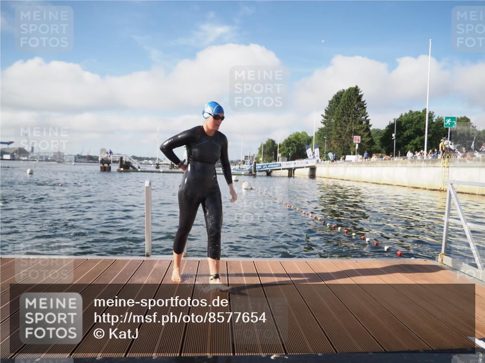 17.08.2025 - KN Förde Triathlon 2025 KatJ http://msf.ph/oto/8577654 17.08.2025 09:17:31 Schwimmen 177, 181, 177, 181 meine-sportfotos.de