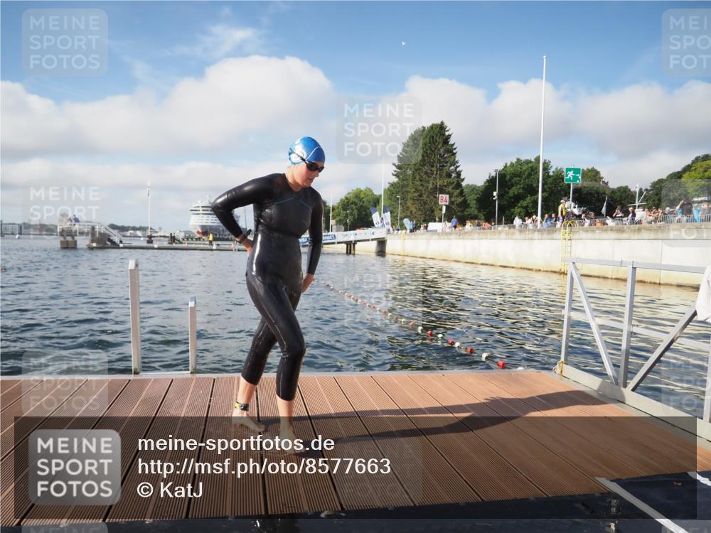 17.08.2025 - KN Förde Triathlon 2025 KatJ http://msf.ph/oto/8577663 17.08.2025 09:17:31 Schwimmen 177, 181, 177, 181 meine-sportfotos.de