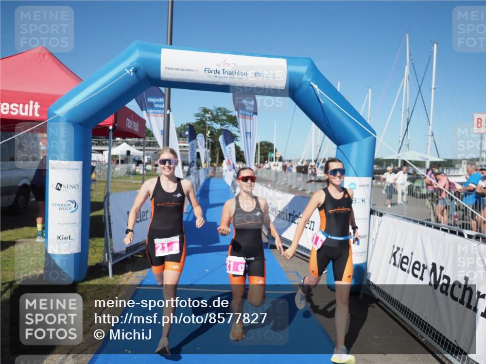 17.08.2025 - KN Förde Triathlon 2025 MichiJ http://msf.ph/oto/8577827 17.08.2025 16:12:23 Laufen 21 meine-sportfotos.de
