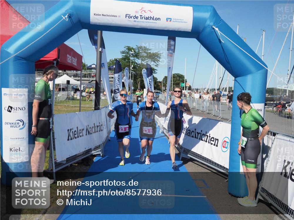 17.08.2025 - KN Förde Triathlon 2025 MichiJ http://msf.ph/oto/8577936 17.08.2025 16:12:45 Laufen 23, 30 meine-sportfotos.de