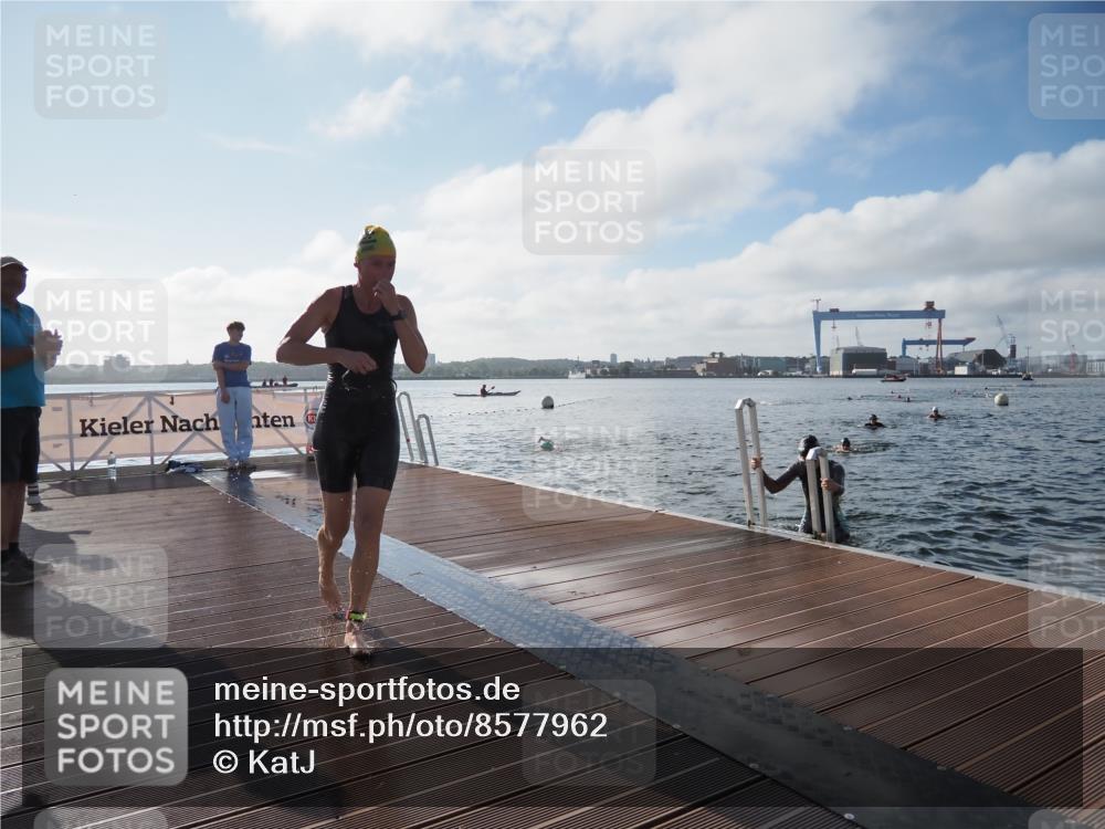 17.08.2025 - KN Förde Triathlon 2025 KatJ http://msf.ph/oto/8577962 17.08.2025 09:18:05 Schwimmen 175, 189, 254, 175, 182, 189, 254 meine-sportfotos.de