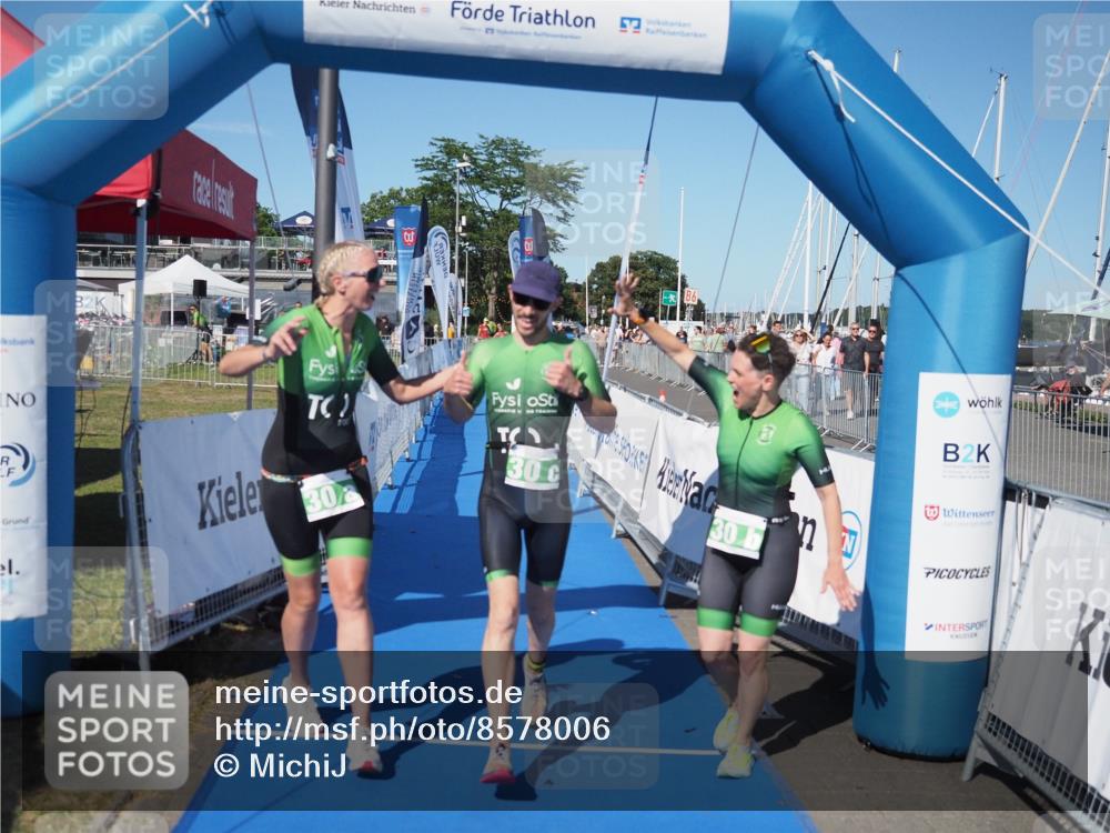 17.08.2025 - KN Förde Triathlon 2025 MichiJ http://msf.ph/oto/8578006 17.08.2025 16:12:49 Laufen 23, 30 meine-sportfotos.de