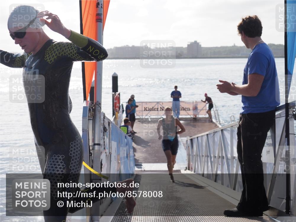 17.08.2025 - KN Förde Triathlon 2025 MichiJ http://msf.ph/oto/8578008 17.08.2025 09:15:12 Schwimmen 133, 145, 147, 152, 143, 145, 147 meine-sportfotos.de