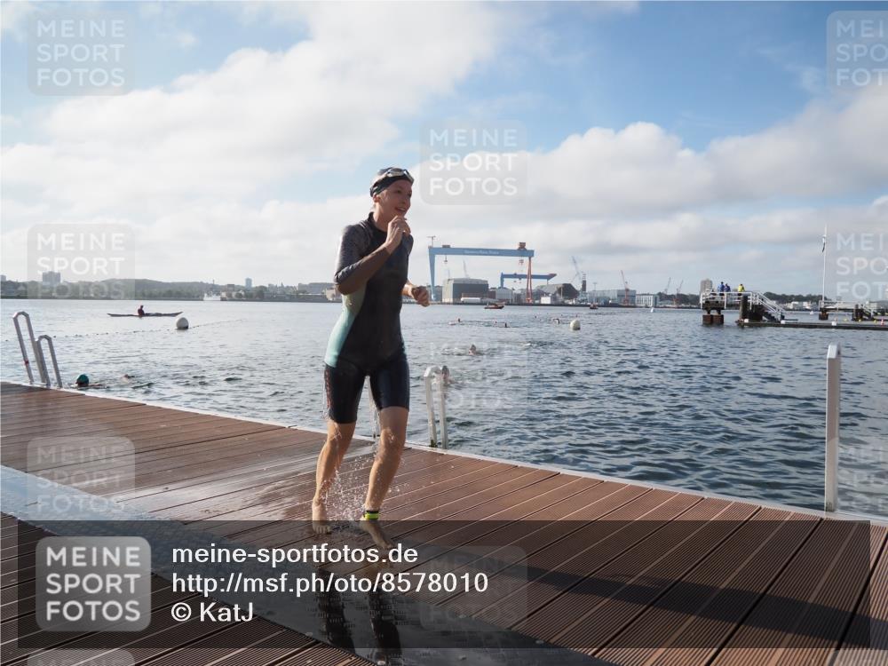 17.08.2025 - KN Förde Triathlon 2025 KatJ http://msf.ph/oto/8578010 17.08.2025 09:18:09 Schwimmen 189, 254, 175, 189, 254 meine-sportfotos.de