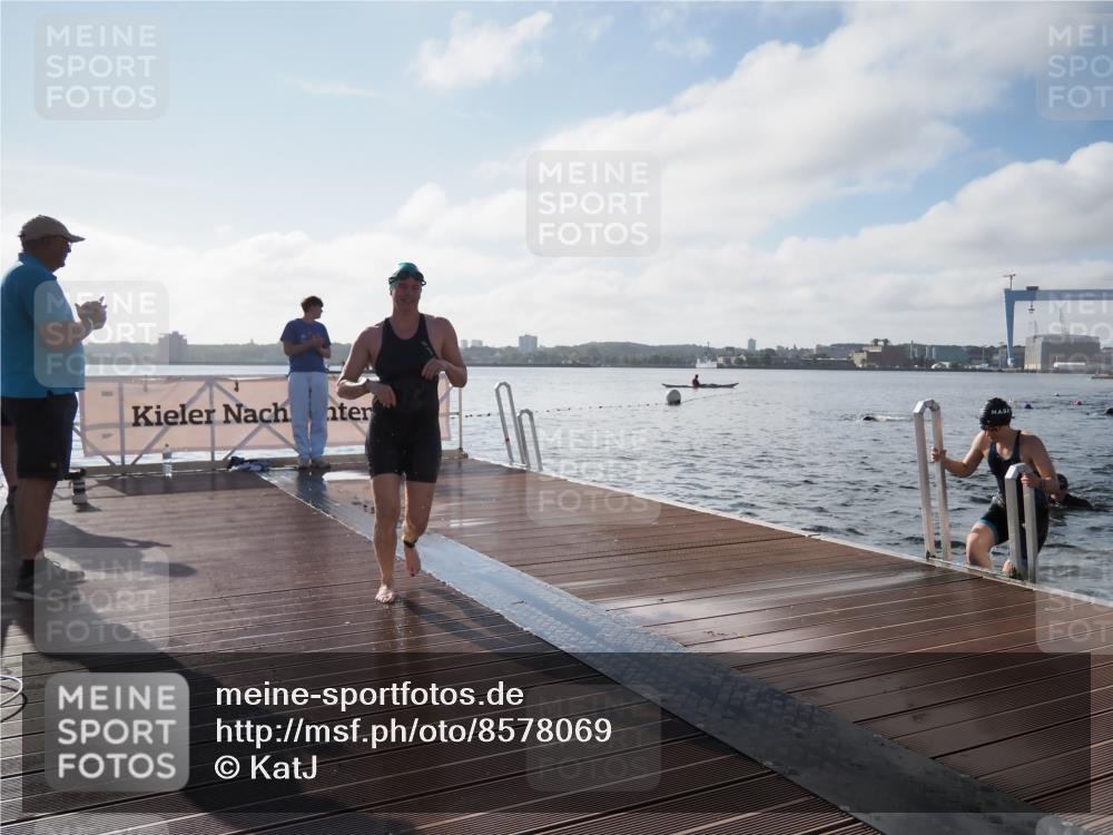 17.08.2025 - KN Förde Triathlon 2025 KatJ http://msf.ph/oto/8578069 17.08.2025 09:18:21 Schwimmen 174, 185, 192, 174, 185, 254 meine-sportfotos.de
