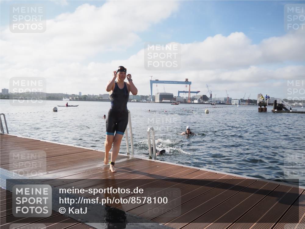 17.08.2025 - KN Förde Triathlon 2025 KatJ http://msf.ph/oto/8578100 17.08.2025 09:18:24 Schwimmen 174, 185, 192, 174, 185, 192 meine-sportfotos.de
