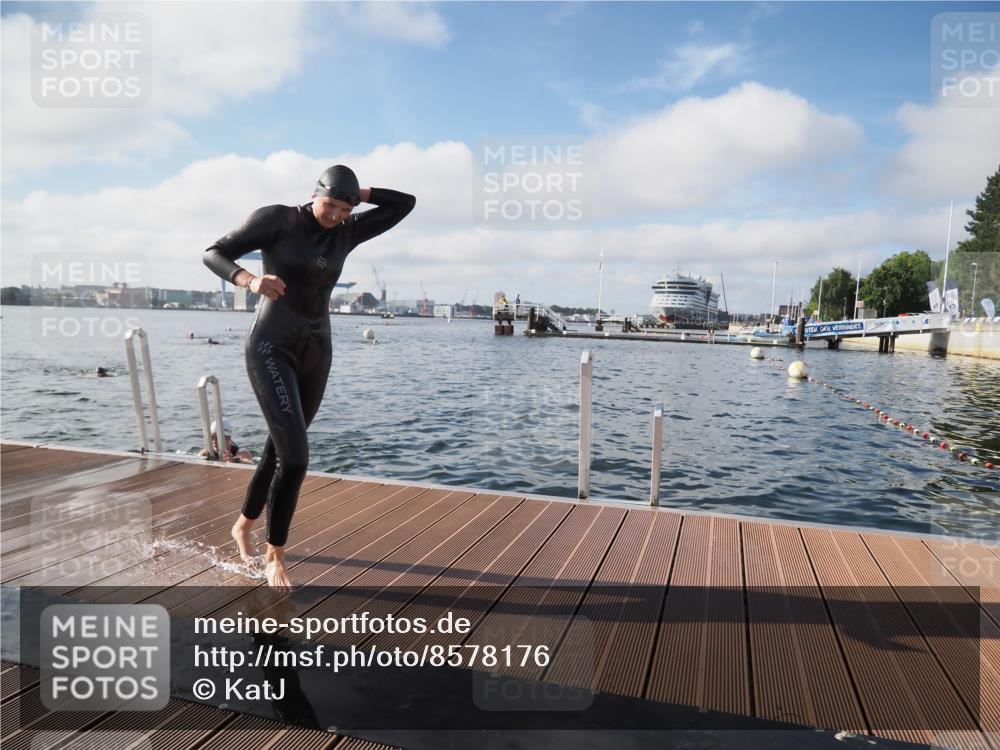 17.08.2025 - KN Förde Triathlon 2025 KatJ http://msf.ph/oto/8578176 17.08.2025 09:18:33 Schwimmen 192, 250, 174, 185, 192, 250 meine-sportfotos.de