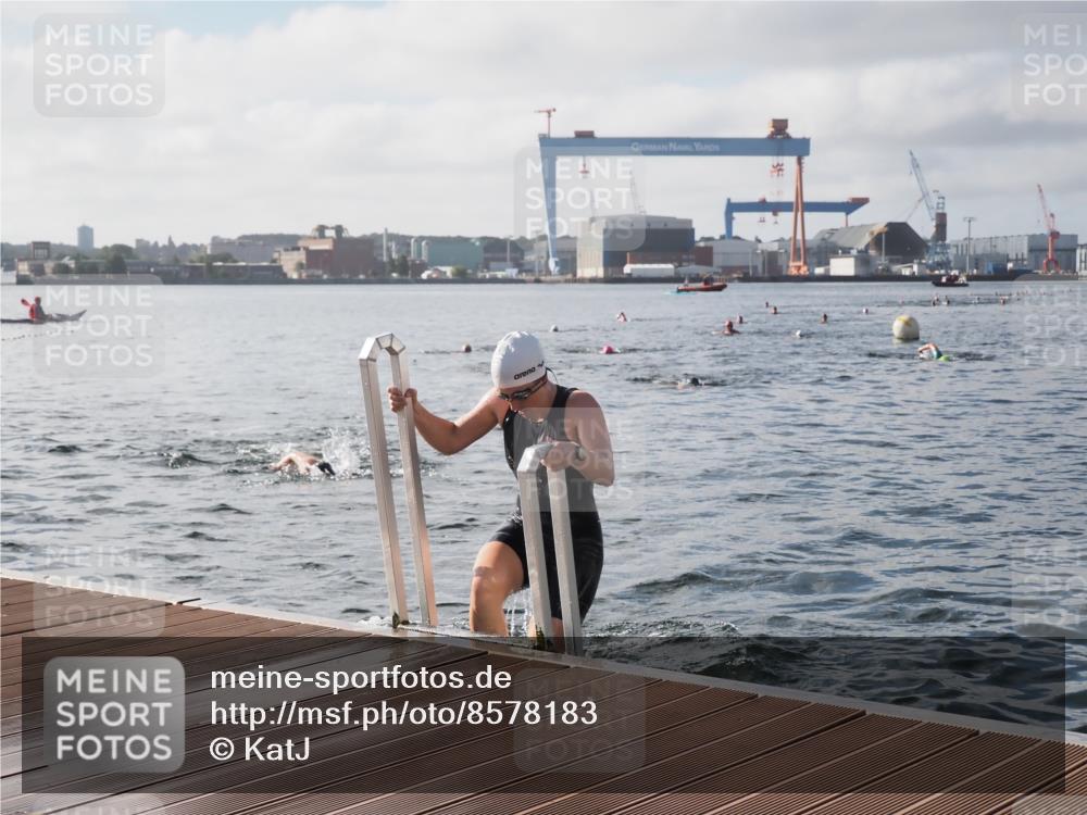 17.08.2025 - KN Förde Triathlon 2025 KatJ http://msf.ph/oto/8578183 17.08.2025 09:18:36 Schwimmen 192, 250, 174, 192, 250 meine-sportfotos.de