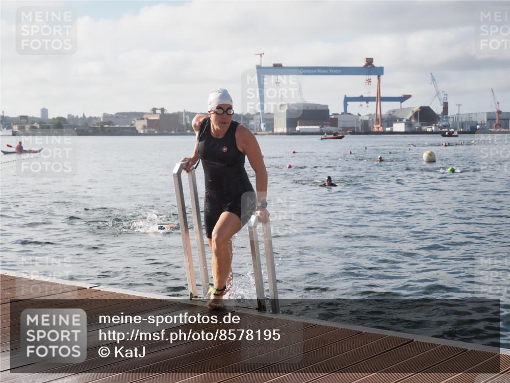 17.08.2025 - KN Förde Triathlon 2025 KatJ http://msf.ph/oto/8578195 17.08.2025 09:18:36 Schwimmen 192, 250, 174, 192, 250 meine-sportfotos.de