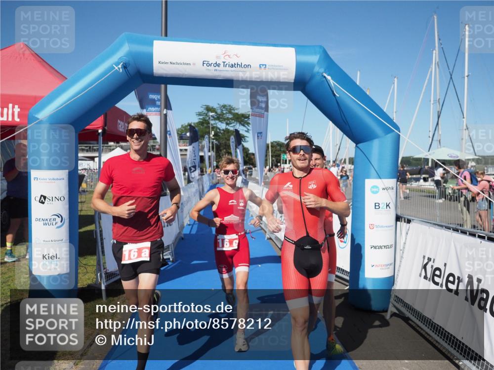 17.08.2025 - KN Förde Triathlon 2025 MichiJ http://msf.ph/oto/8578212 17.08.2025 16:13:23 Laufen 16 meine-sportfotos.de